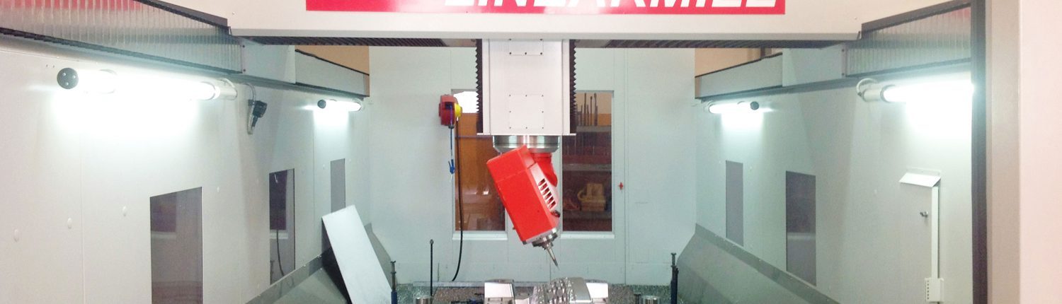 Macchina utensile per stampi di grandi dimensioni